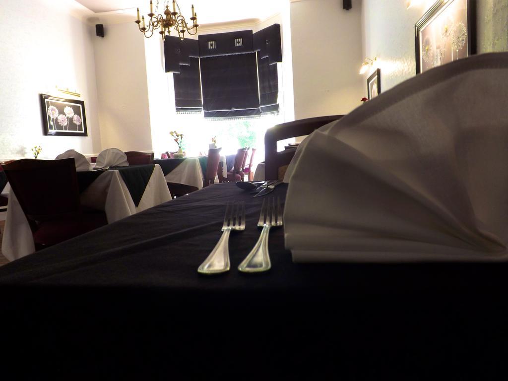 Taychreggan Hotel Dundee Eksteriør billede