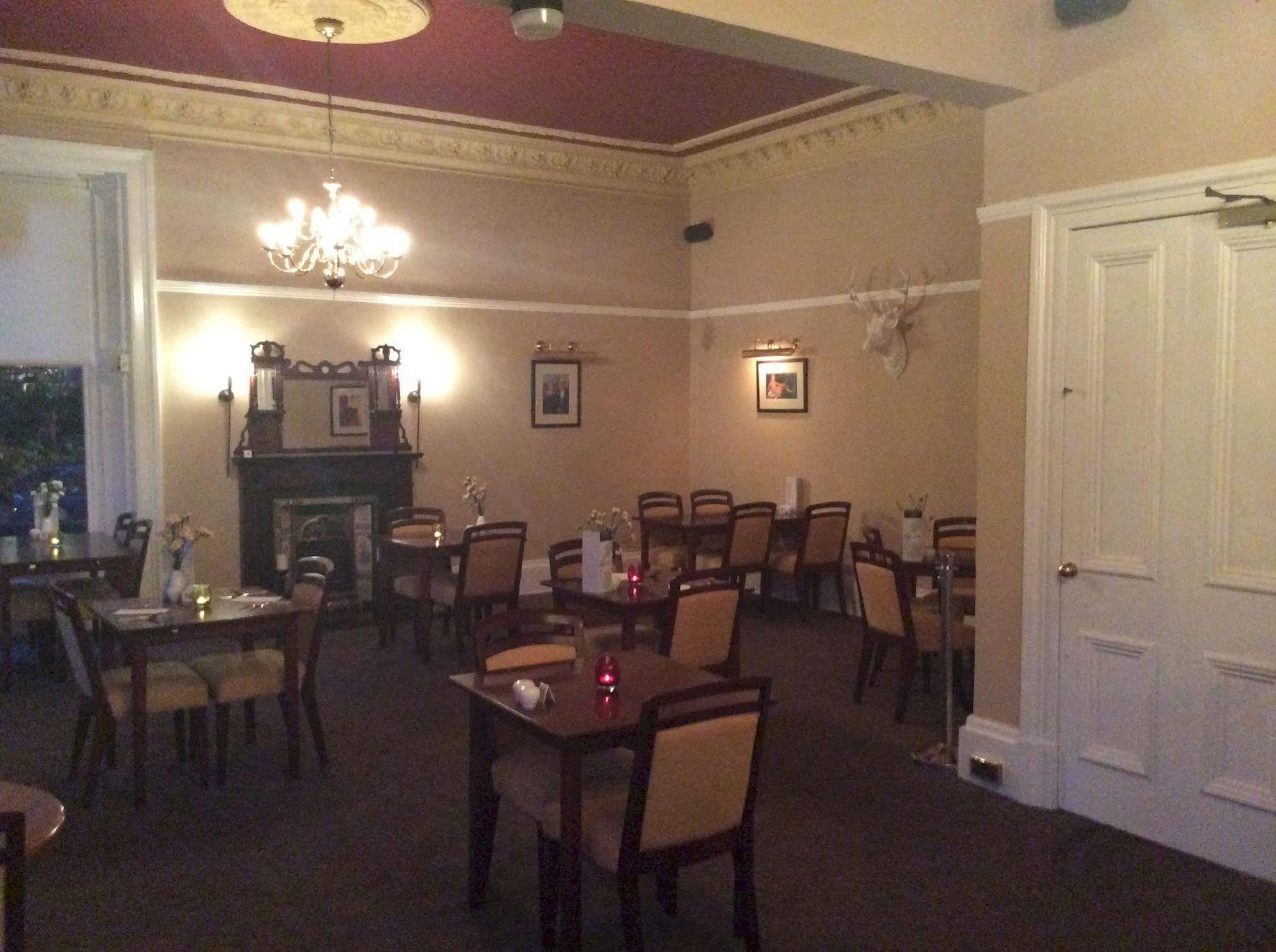 Taychreggan Hotel Dundee Eksteriør billede