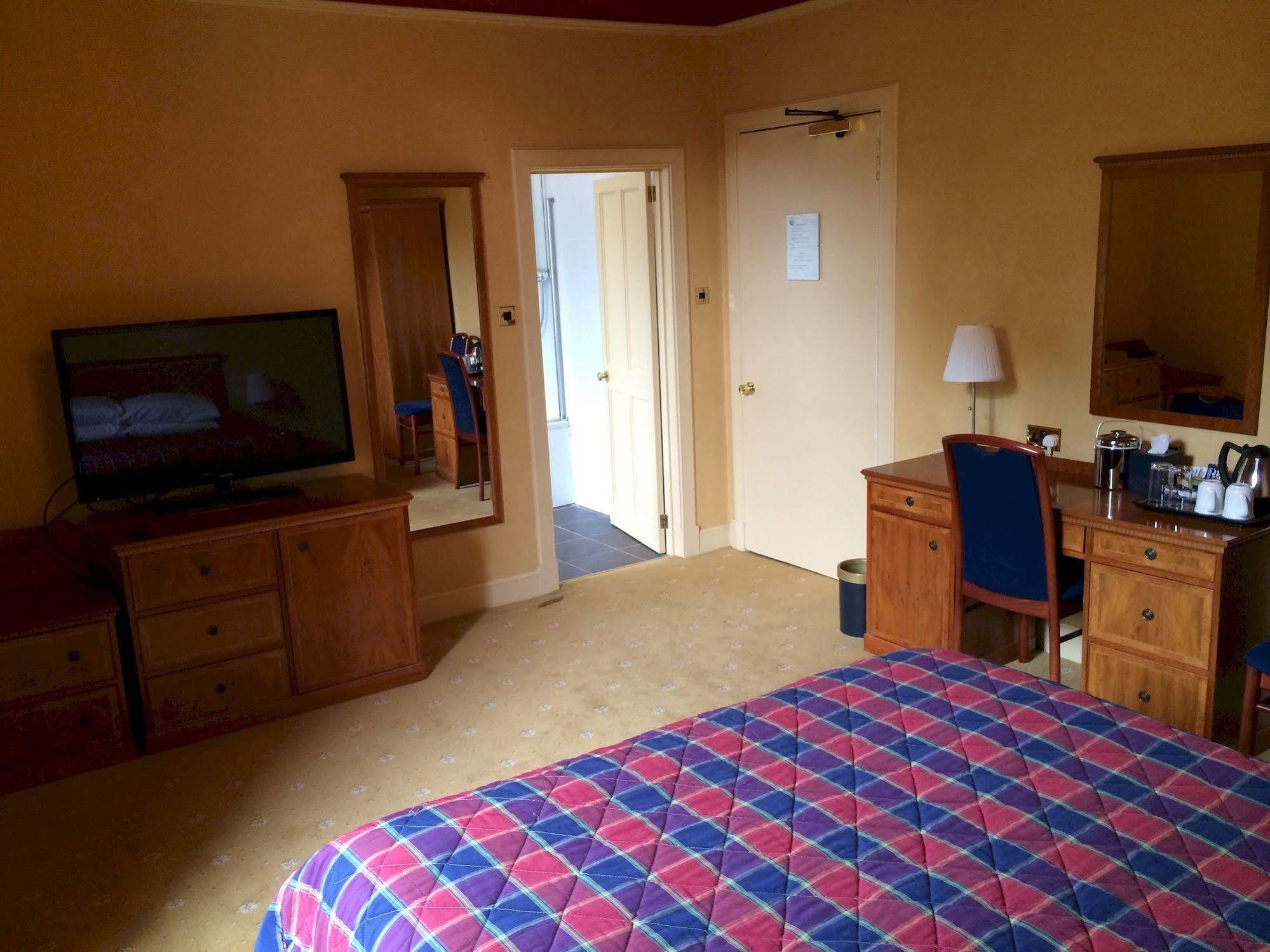 Taychreggan Hotel Dundee Eksteriør billede
